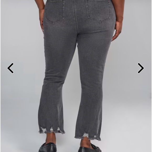 🆕 FTF High Rise Destructed Flare Jeans Size 18 - Picture 3 of 4